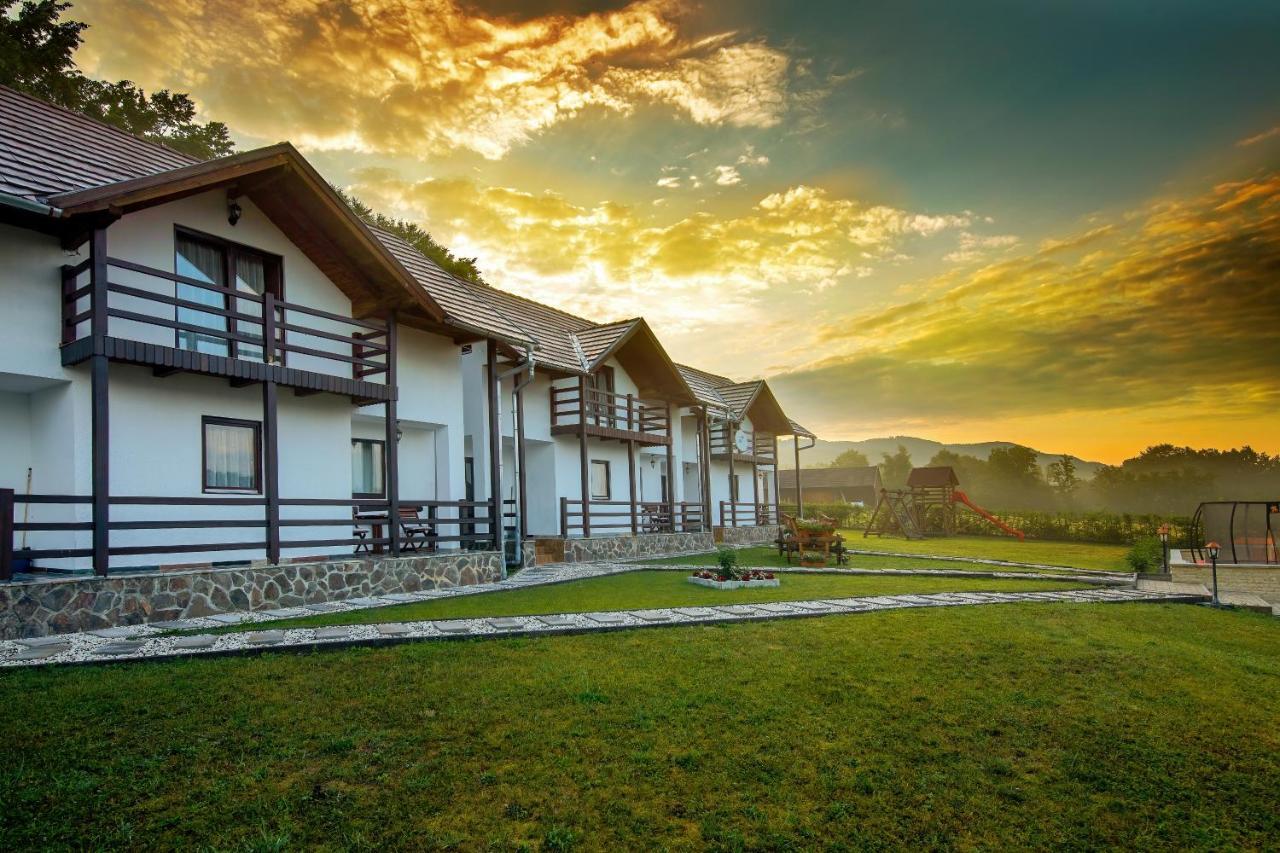 Pallos Apartments Совата Экстерьер фото