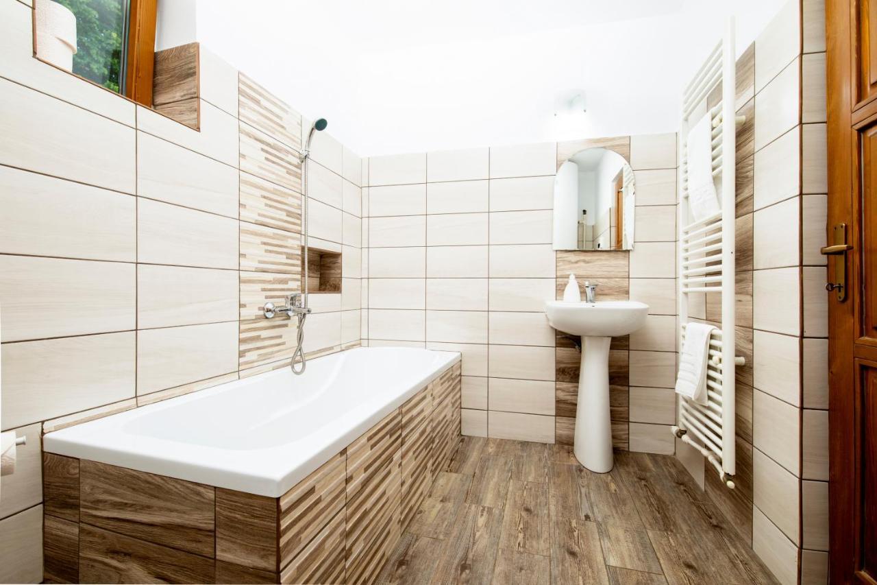 Pallos Apartments Совата Экстерьер фото