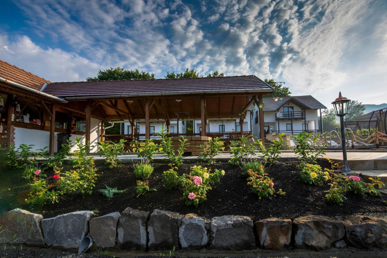 Pallos Apartments Совата Экстерьер фото